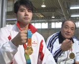 塚原夫妻のひとり息子が独占告白「父と母は口が悪い 僕も子どものころから耐えてきましたから・・」