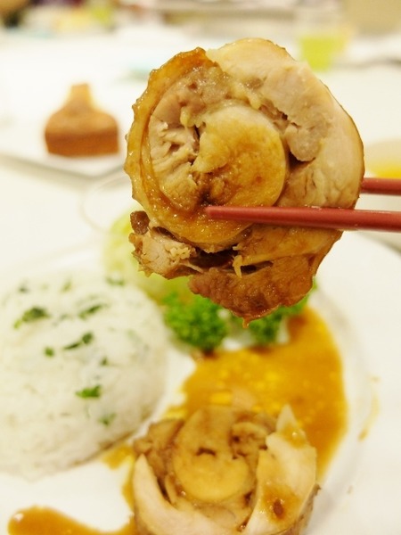 博多阪急で「はかた地どり料理教室」が開催されました。