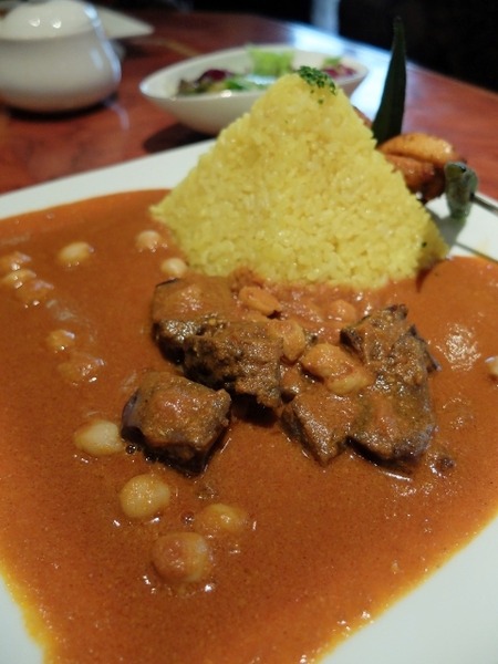 博多和牛とヒヨコ豆のバターマサラ