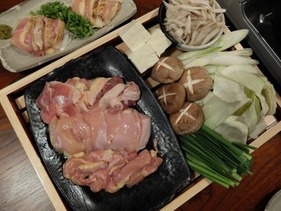 鶏すきのお肉は110日肥育のはかた地どり