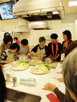 卵酒づくりを実演
