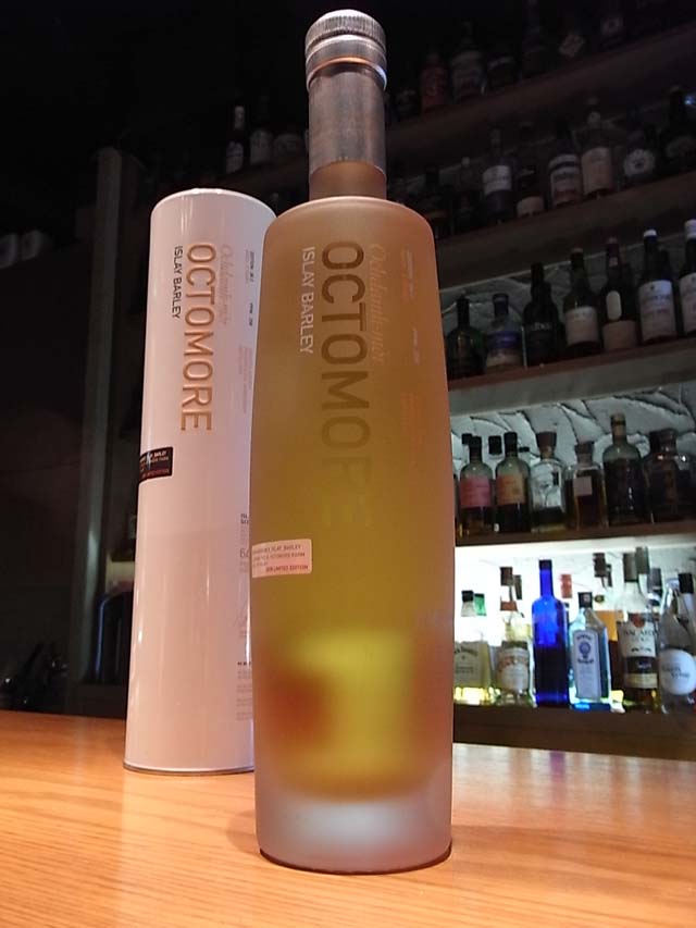 ★OCTOMORE（オクトモア）5年 06.3 アイラバーレイ 700ml X9F1445 OCTOMORE（オクトモア）5年 アイラバーレイ 2009 06.3 リミテッド