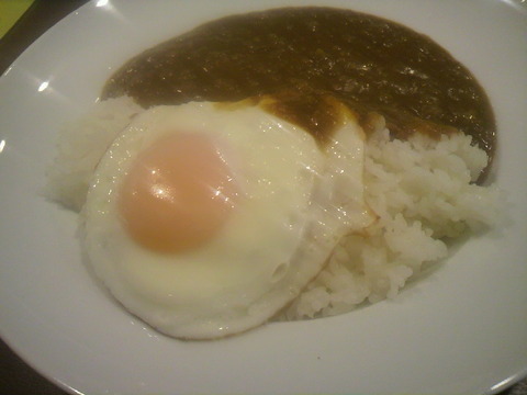 カレーのお店 ひよ子 目玉焼きカレー