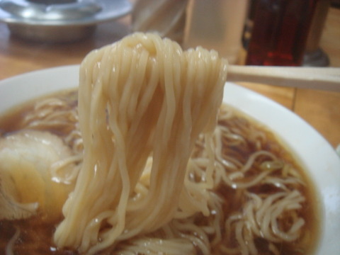 日正カレー 麺アップ