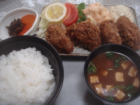 ボントン カキフライ定食