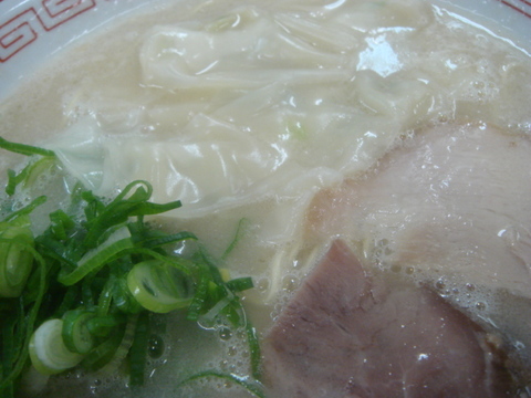 ナンバーワン ワンタンメン アップ