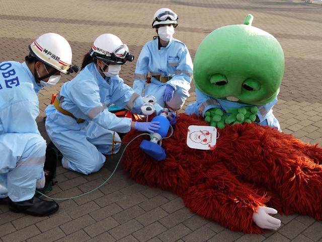 ガチャピン、ムックが倒れたことを報告