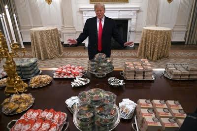 【朗報】トランプ大統領「ハンバーガー1000個用意したで」