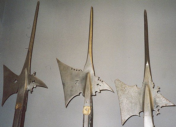 Hellebarden_-_Schlossmuseum