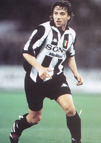 Juventus-97-98-Kappa-first-kit-stripe-black-black