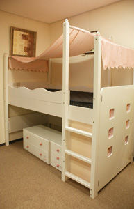bunkbed_with_mattress_2chests_1