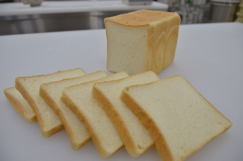 分割後 生地冷蔵 食パン