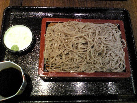 そば処甲州屋:?もりそば550円全景100805