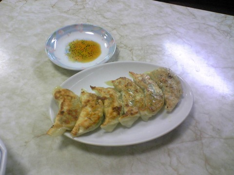 中華料理みとや:?餃子350全景100602