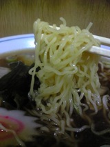 らーめん亭朝日山:?ラーメンの麺100627