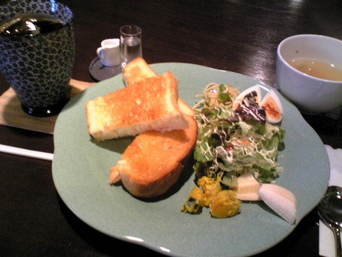 CAFE KOVAGARDEN:?アイスコーヒー600トーストサラダ400全100517
