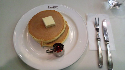 Coffee Smart:①ホットケーキセット900円ホットケーキ全101230