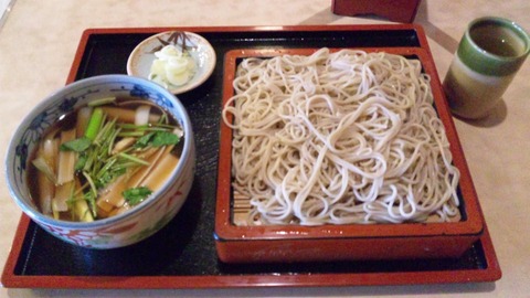 小梅のやぶそば:①牡蠣せいろ1050円全員110326