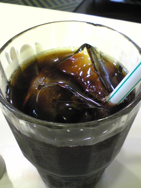 COFFEE HATOYA:?アイスコーヒー400拡大100718