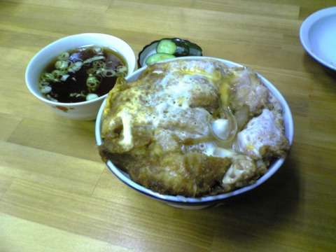 日正カレー:?上カツ丼1150円全景100721