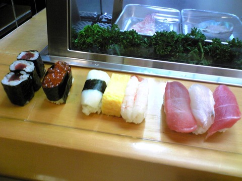 すし栄:①松にぎり2010円全景101024