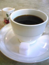 レストラン大坂屋:?サービスの食後コーヒー100515
