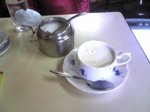 喫茶HOLLY:①ホットコーヒー全景101121