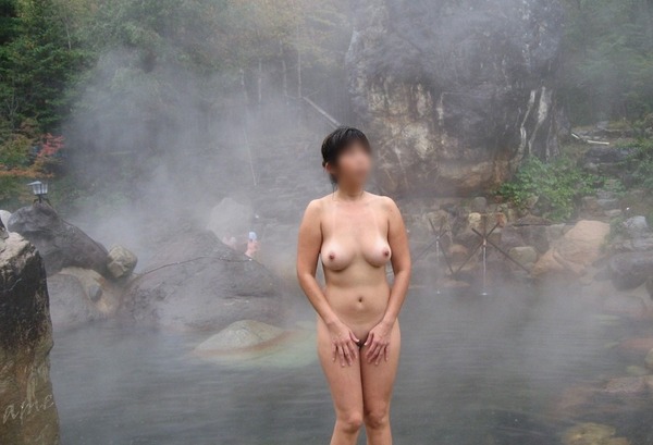 露天風呂で裸を自撮りしてる素人ｗｗｗ21