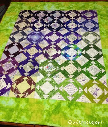 グラデーションが美しい「木蓮」のタペストリー : 猫日和。キルト日和。