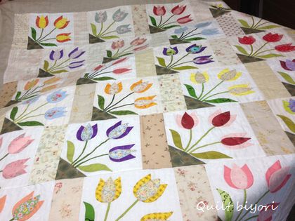 チューリップのタペストリーと「窓辺の鳩」のタペストリー♪ : 猫日和