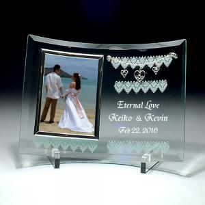 名入れ彫刻ギフト 「ジュエリーチャームフォトスタンド」