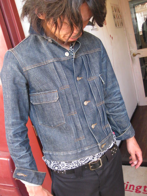 人気の商品を価格比較 A.P.C. VESTE JEAN WORK デニムジャケット