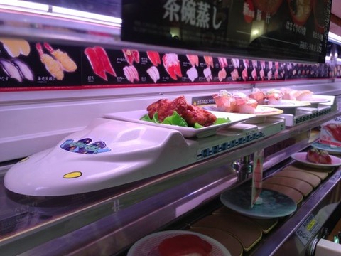 かっぱ寿司を支える新幹線