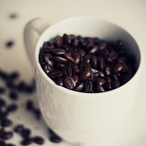 珈琲お供に株価チェック