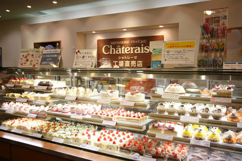 機械でケーキの量産化に成功したシャトレーゼ