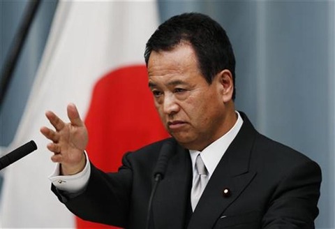 甘利経済再生相