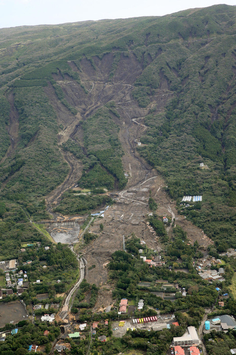 9d715729e27b5322400f6a706700926b