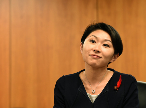 公金横領の疑いがかかる小渕優子