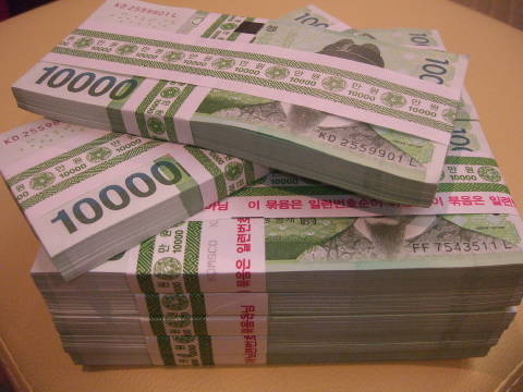 img_745827_45596213_0