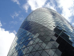 240px-Top_of_30_St_Mary_Axe_RJL