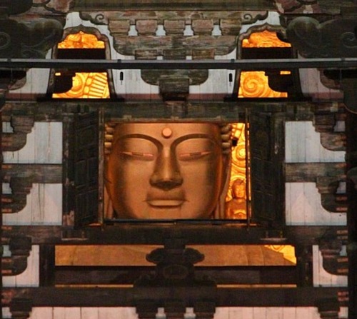 大仏・観相窓