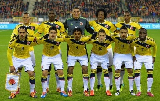 Colombia-13-15-adidas-home-kit-yellow-white-white-line-up