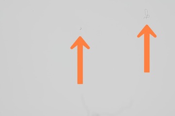 £±