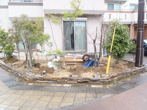 施工中