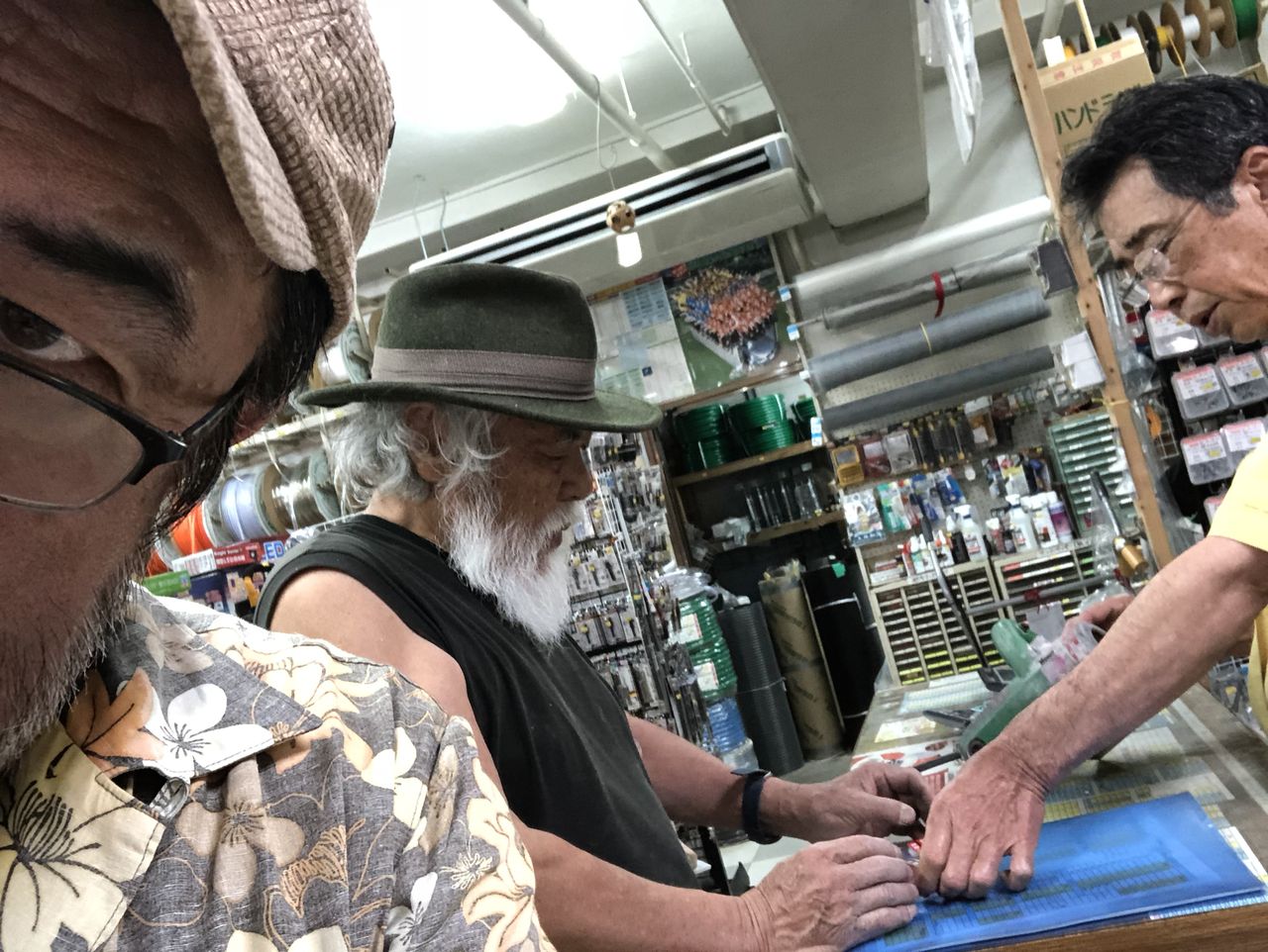 レジにて