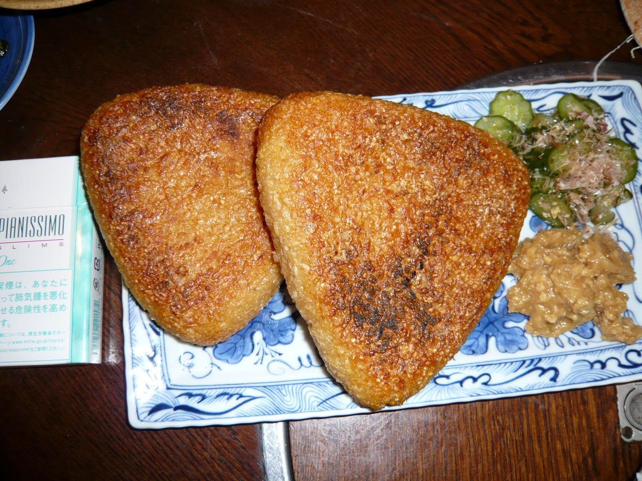 1人では食べ切れない・・・焼きおにぎり1人前2ケ550円