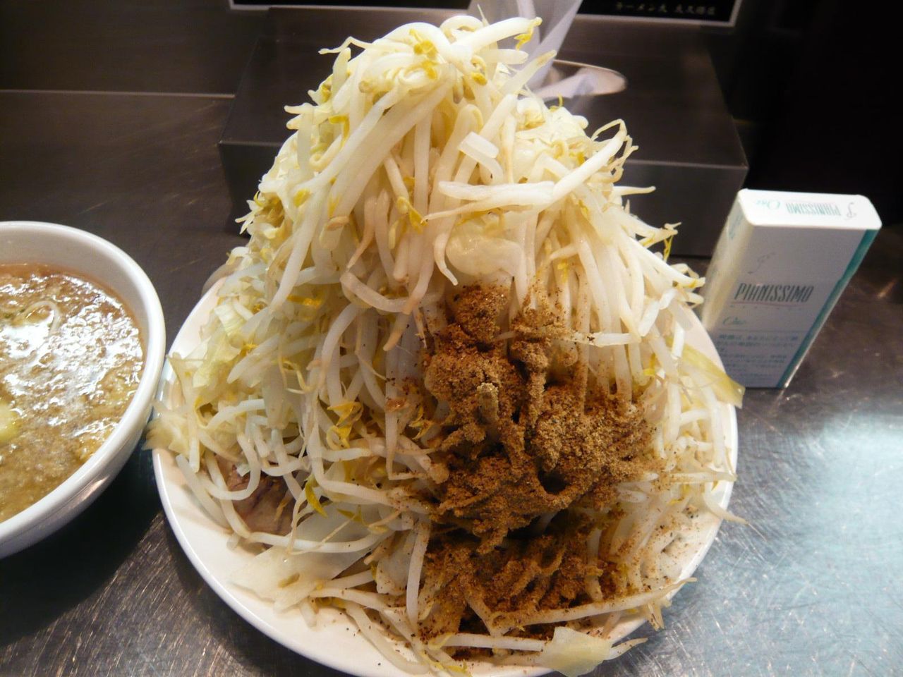 急傾斜のため、油断すると野菜が崩れ落ちます!