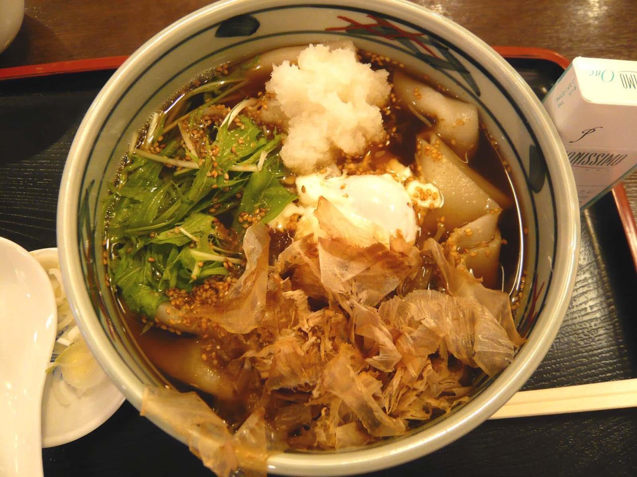 長木屋の人気メニュー「川幅彩うどん840円」
