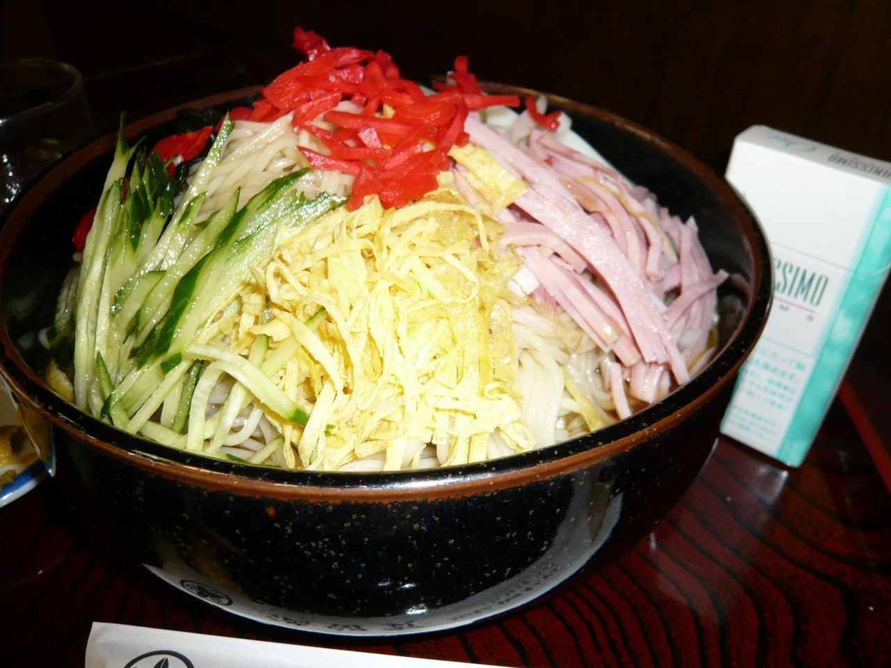 うわっ、デカッ!冷し中華特盛1,050円