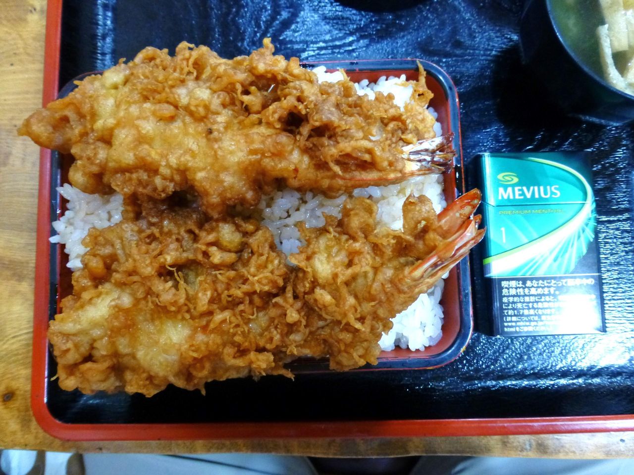 天丼大盛は、直径17センチの重箱を使用!